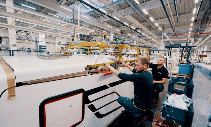 Pressebild HYMER Produktion - Neue Arbeitsplätze Bad Waldsee