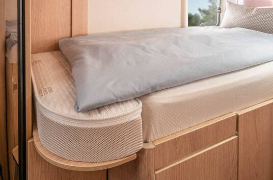 1800_hymer_xxl_bett_liegeverla