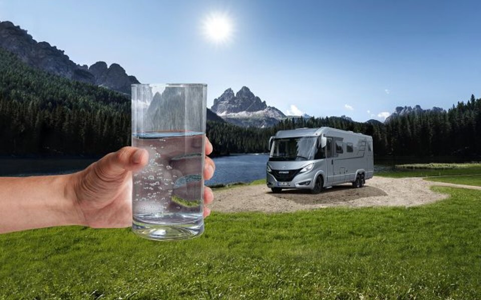 Water filter clearliQ travel powered by Grünbeck