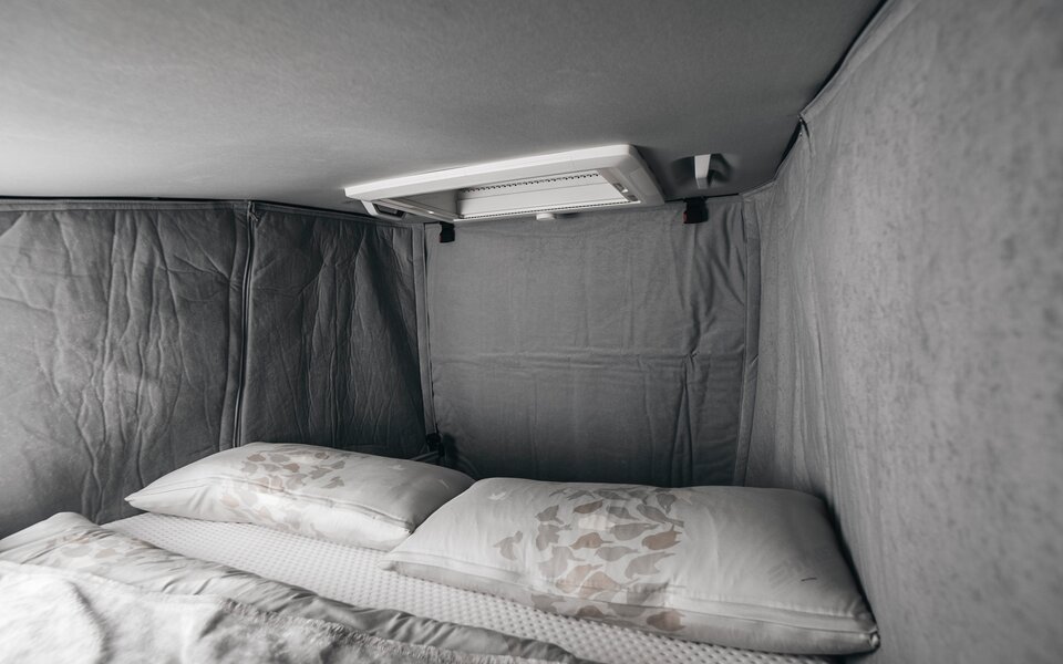 Set d'équipement ultérieur pour isolation de toit de couchage en 4 parties pour Camper Van toit de couchage Fiat avec ouverture à 180