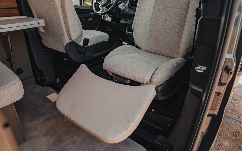 Leg rest Mercedes Sprinter beige