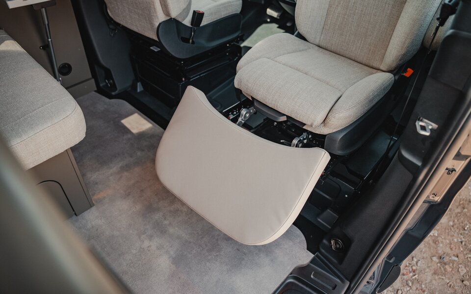 Leg rest Mercedes Sprinter beige