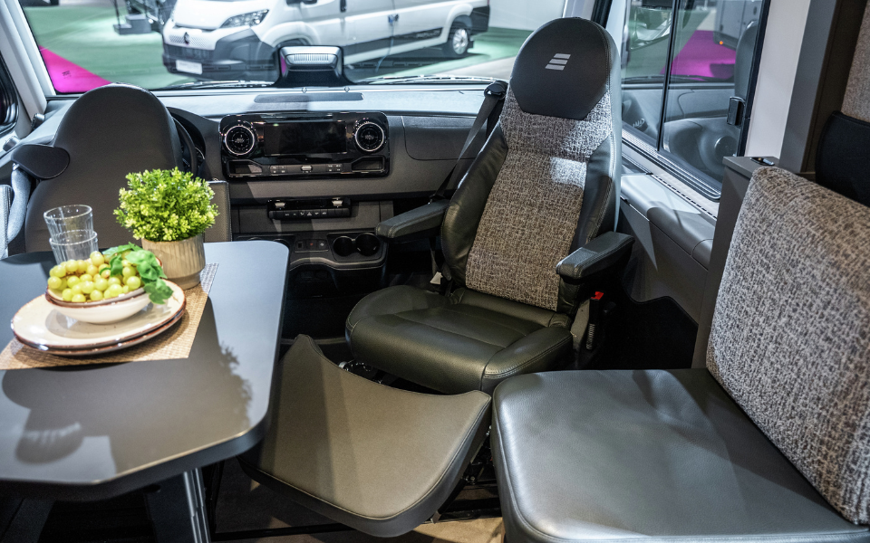 Beinauflage Fiat Captain chair anthrazit