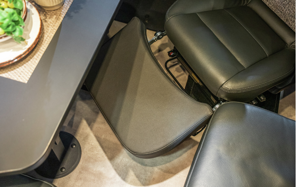 Beinauflage Fiat Captain chair anthrazit