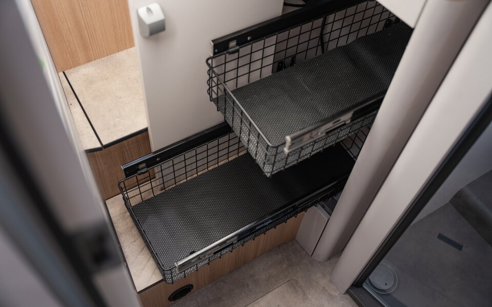 Rear bed pull-out (basic set for B-ML 880)