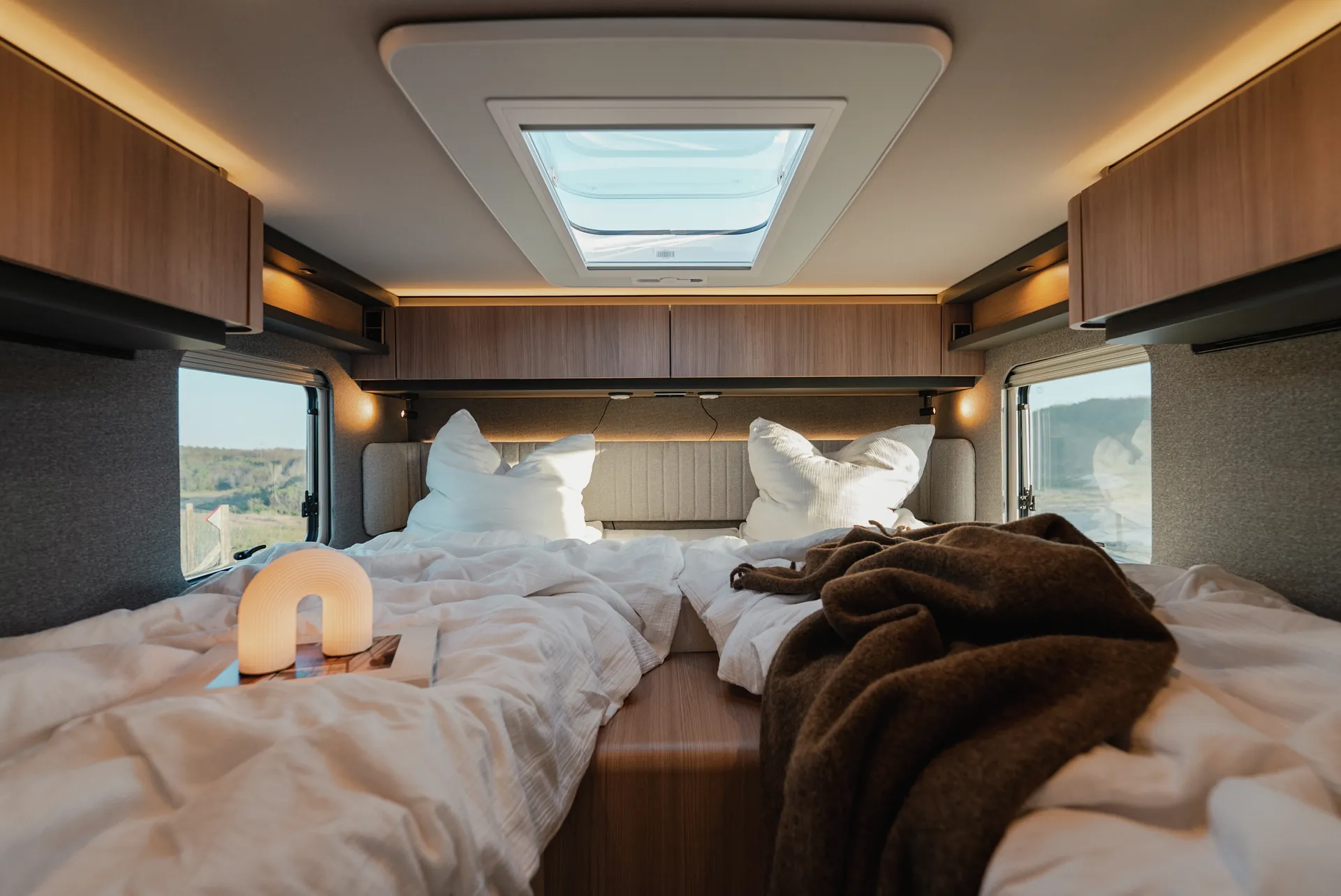 Un concept de design entièrement intégré crée une atmosphère de calme, de lumière et de bien‑être.