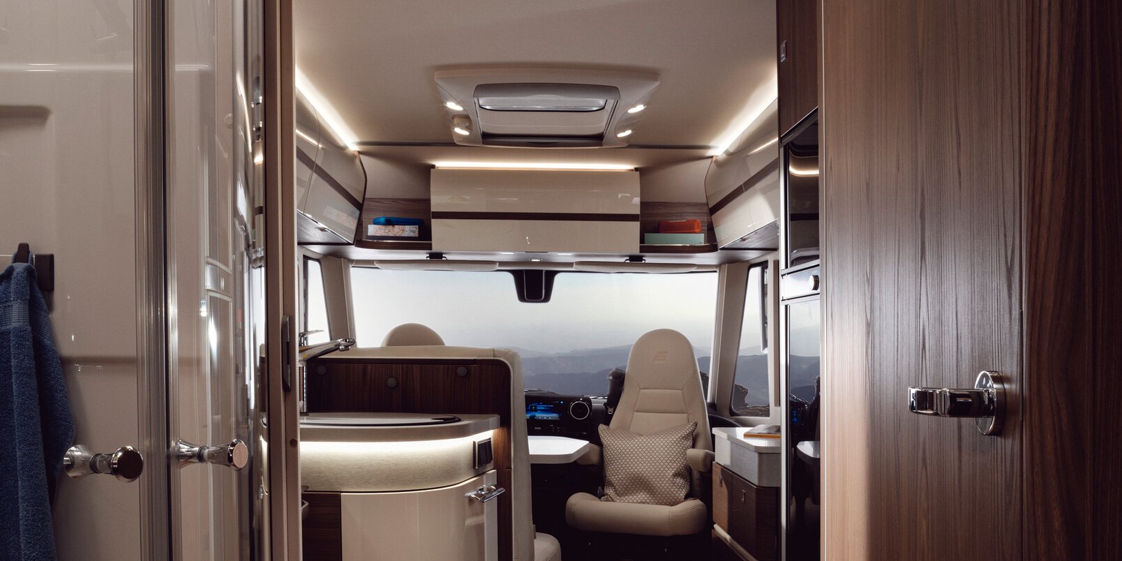 View from the rear to the passenger seat in the HYMER B MasterLine I 890 motorhome