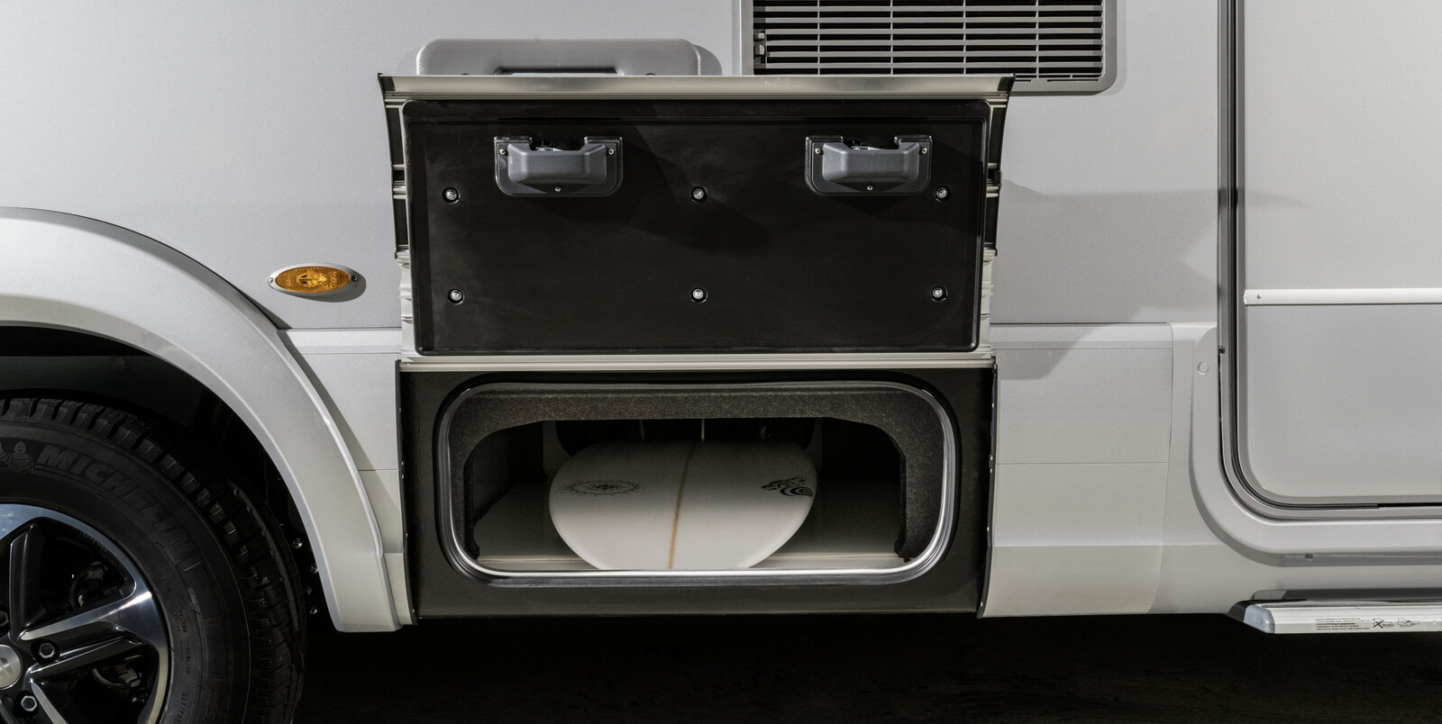 hy18_b_sl-704_gran_tor_exterio