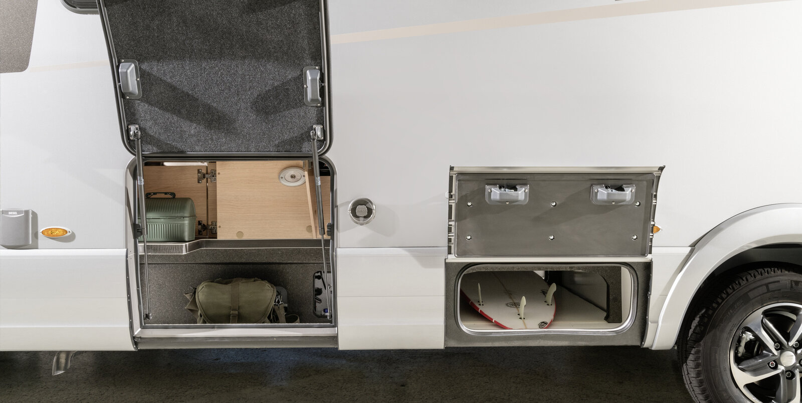 hy18_b_sl-704_gran_tor_exterio