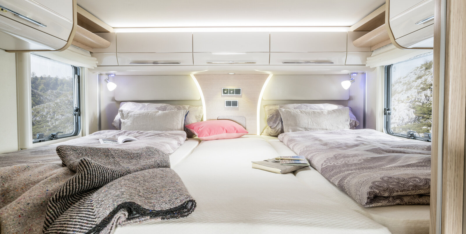 hy18_b-sl-704_gran_tor_interio