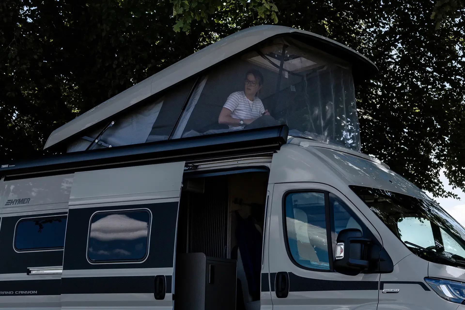 klappbett camping SINGLE-DOUBLE Schlafsystem – Flexibles Klappbett für VW, Mercedes, Ford &  viele weitere Vans – camptools main image 0