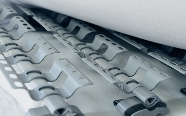 Close-up of a disc spring system in a HYMER camper van.	