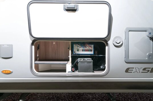 hy17_exi588_silber_chia_san_ex