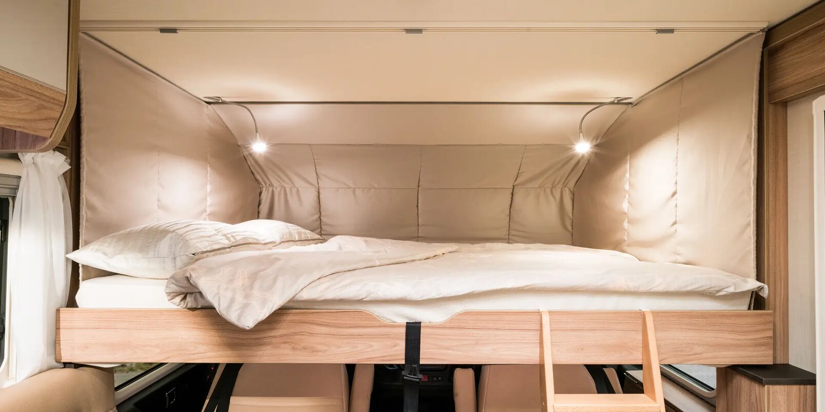 hy17_exi588_silber_chia_san_in