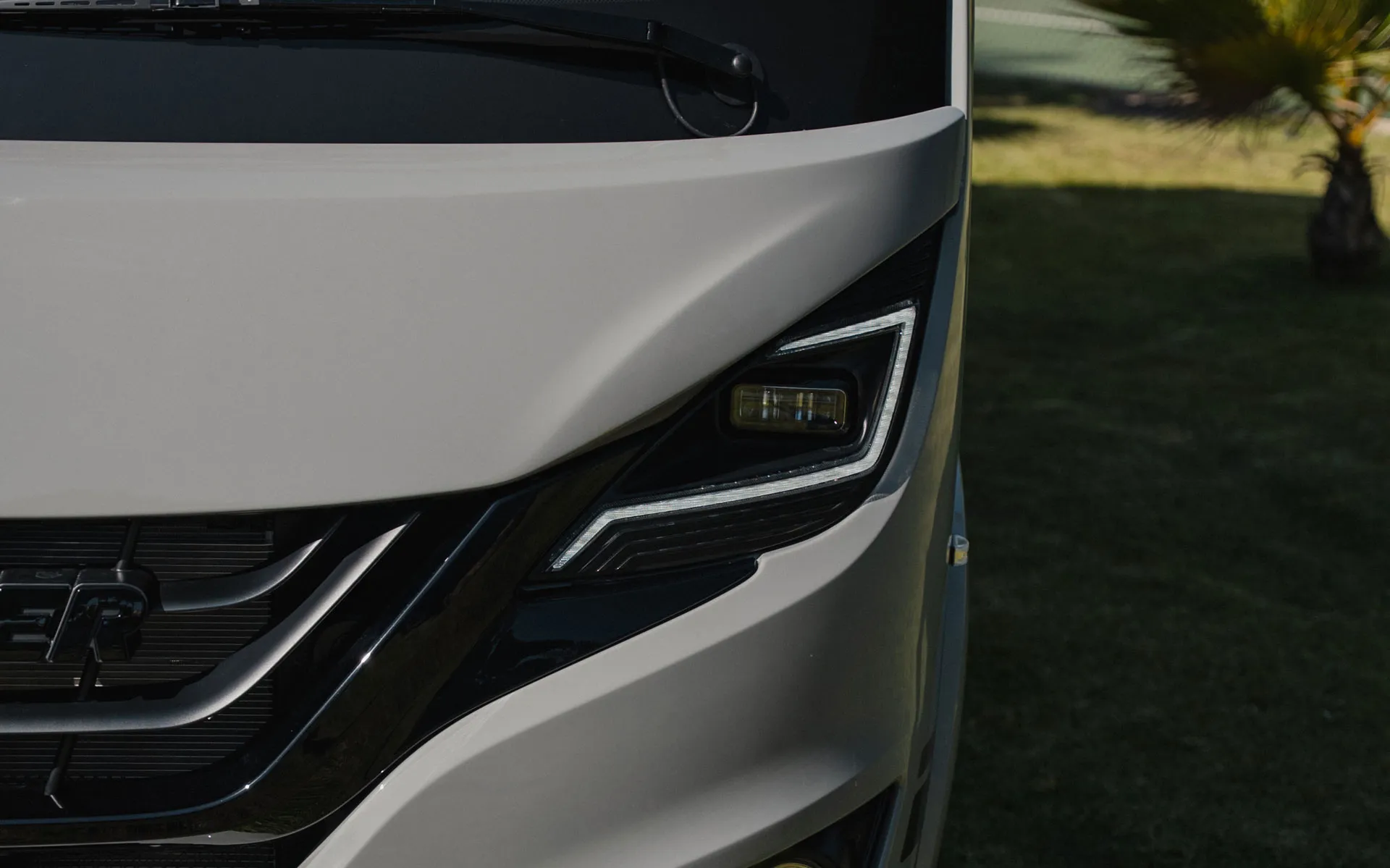 The new lighting signature makes a modern statement and underlines the premium design ambition.