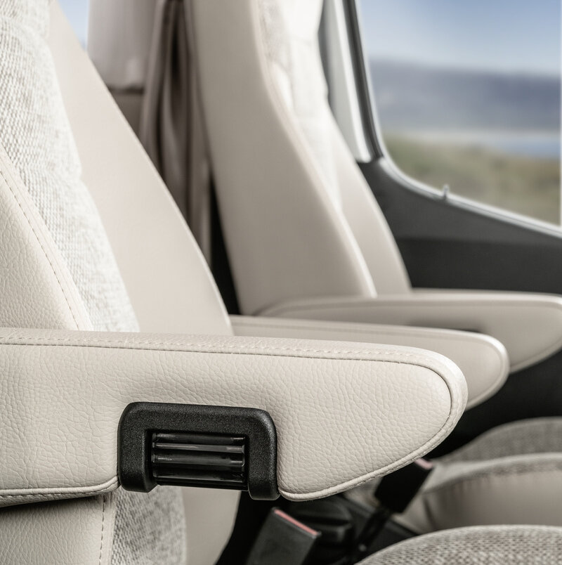 hc19_mlt_570_i_cre_chi_armlehn