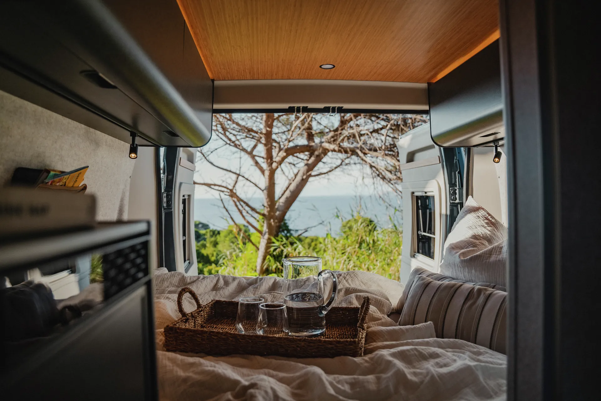 Aufwachen, wo das Abenteuer beginnt – Freiheit spüren im Hymer Redwood.