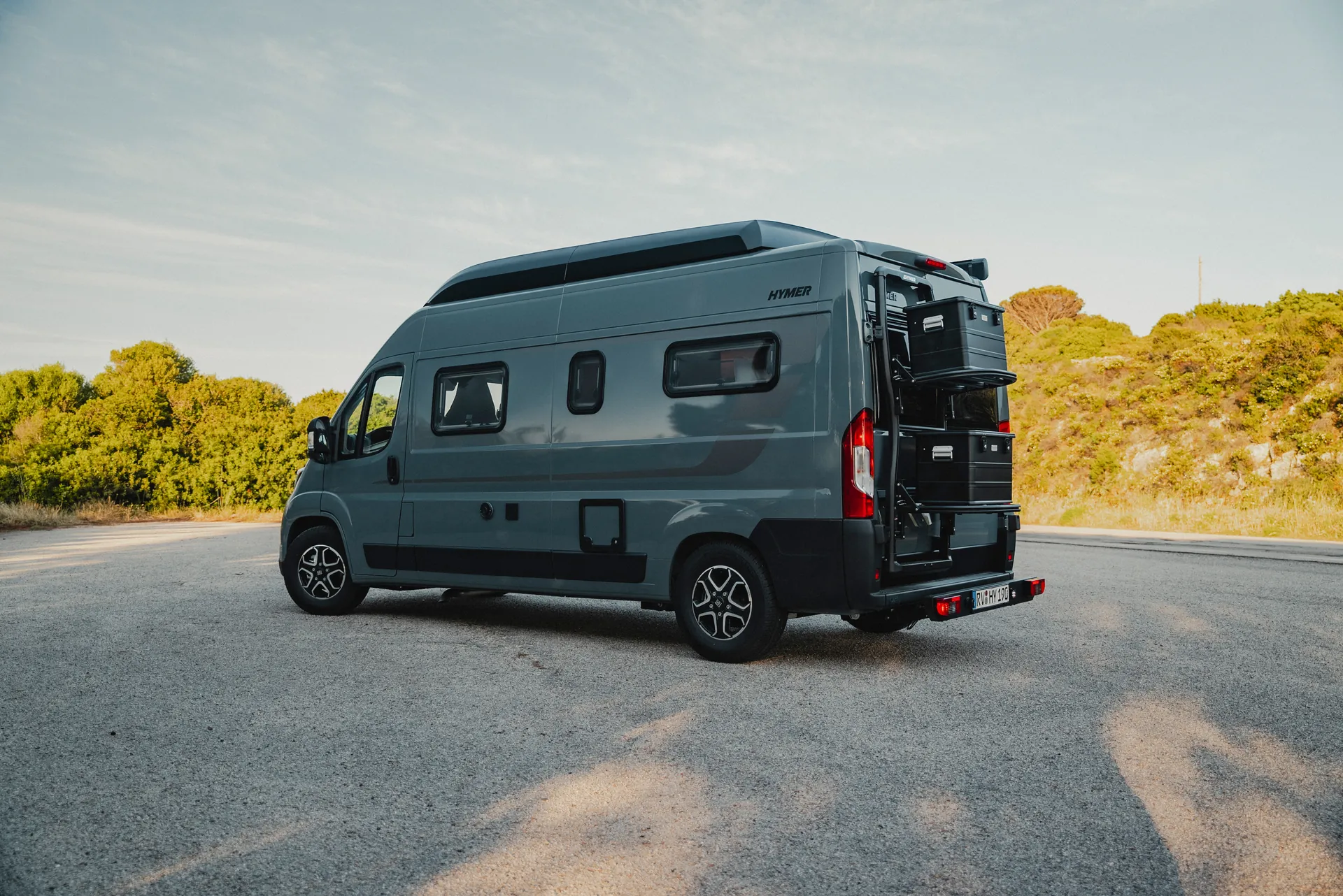 Mehr Raum und Flexibilität – das optionale Aufstelldach im Hymer Redwood für noch mehr Komfort unterwegs.
