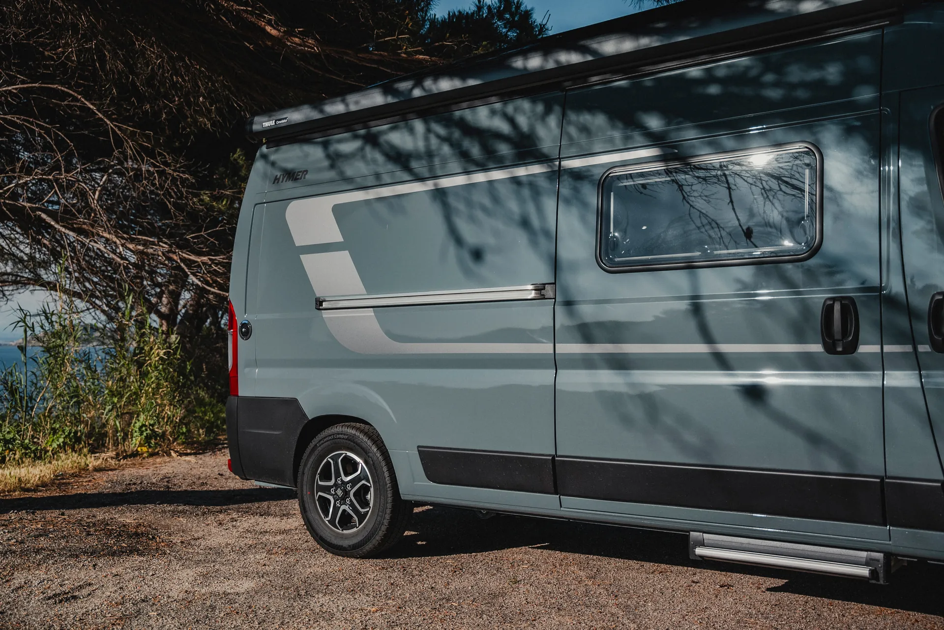 Hymer Redwood: Love the inside. Explore the outside.