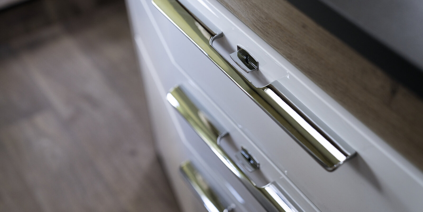 Drawer door handles on the HYMER Exsis 580 Pure